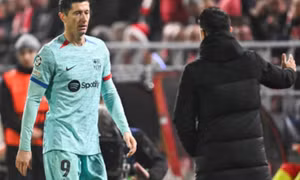 'Chiếc ghế' của Xavi lung lay dữ dội