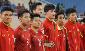 HLV Popov: 'Ông Troussier và Hoàng Đức nên tìm giải pháp'