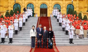 Tổng Bí thư Nguyễn Phú Trọng chủ trì Lễ đón chính thức Tổng Bí thư, Chủ tịch nước Trung Quốc Tập Cận Bình