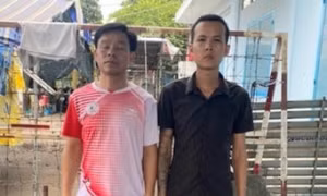 Bắt 2 nghi can trong vụ người phụ nữ bị đánh bằng cờ lê trước cổng trường