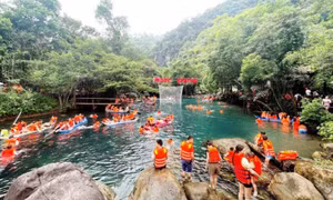Nhiều cách làm mới để thu hút khách du lịch quốc tế đến Phong Nha Kẻ Bàng