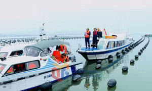 TP Hạ Long: Tổ chức cưỡng chế các công trình nuôi trồng thủy sản trái phép trên Vịnh
