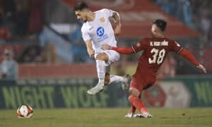 CLB Nam Định tiếp tục dẫn đầu V-League