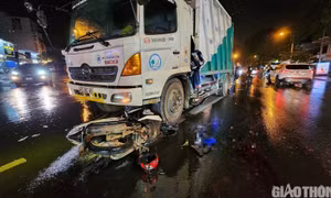 Va chạm liên hoàn với hai ô tô, nam thanh niên nhập viện cấp cứu