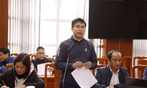 Vụ 'bất thường bữa ăn bán trú, 11 học sinh ăn 2 gói mì tôm chan cơm': Đình chỉ công tác Hiệu trưởng