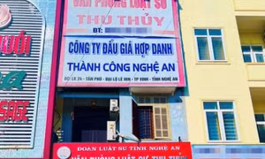Một luật sư bị khởi tố về tội lừa đảo