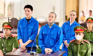 Tàng trữ súng quân dụng còn đem bắn thử, 3 bị cáo lãnh gần 18 năm tù
