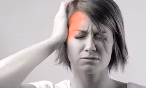 Bí quyết giúp đẩy lùi cơn đau đầu trong mùa hè nắng nóng