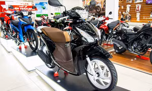 Vision tiếp tục lên giá, thời gian chờ giao xe kéo dài