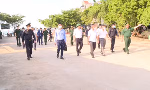 Đoàn công tác Ban Chỉ đạo 389 Quốc gia kiểm tra công tác phòng, chống buôn lậu, XNK tại Móng Cái