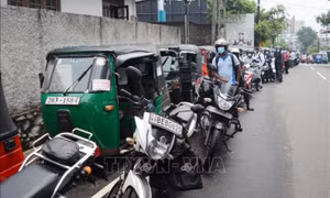 Sri Lanka sắp cạn kiệt xăng và dầu diesel