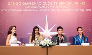 Ba hoa hậu hoàn vũ nhận xét thí sinh Miss Universe Vietnam
