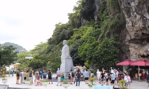  Sôi động du lịch hè