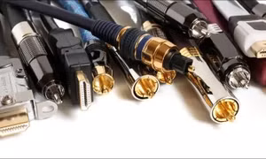 Có cần mua các loại cáp có đầu nối mạ vàng?
