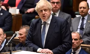 Thủ tướng Anh Boris Johnson vượt qua cuộc bỏ phiếu bất tín nhiệm
