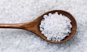 Loại muối "quý như thuốc", ở Việt Nam vừa nhiều vừa rẻ nhưng không ai mua