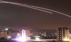 Sân bay Syria tê liệt sau loạt không kích của Israel