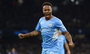 Raheem Sterling rời Man City