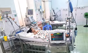 Cháu bé 10 tuổi sau mổ viêm ruột thừa bị hôn mê sâu đã tử vong