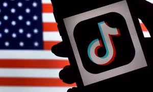Nghị sĩ Mỹ kêu gọi Apple và Google cấm TikTok