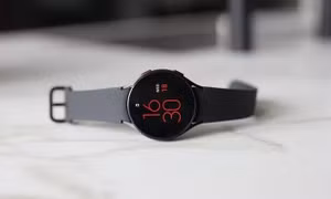 Galaxy Watch 4 gặp tình trạng hao pin, hay bị ngắt kết nối sau khi cài Google Assistant