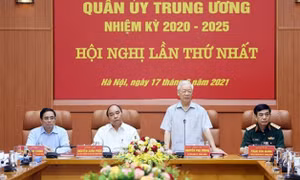 Công bố quyết định của Bộ Chính trị về công tác cán bộ