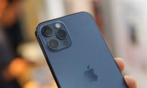 iPhone 12 Pro 'giá rẻ' đe dọa hàng chính hãng