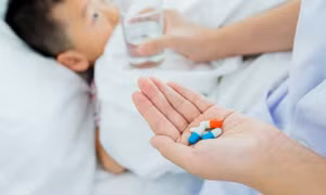 Tự ý cho trẻ dùng thuốc có thể gây nguy hiểm tính mạng