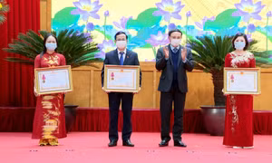 Quảng Ninh: 2 tập thể, 10 cá nhân được Chủ tịch nước tặng Huân chương Lao động