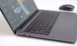 Laptop Xiaomi màn hình OLED 3,5K