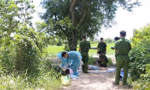 Một người đàn ông chết bất thường cạnh nhà máy rác, thi thể có nhiều vết đâm