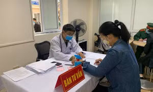 'Hai mũi giáp công' để sản xuất vaccine COVID-19 tại Việt Nam