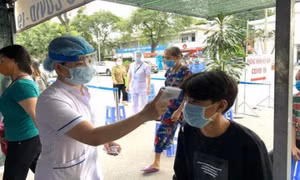 3 nhân viên Bệnh viện Bệnh Nhiệt đới TP Hồ Chí Minh nghi nhiễm COVID-19