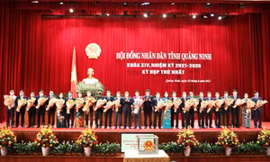 Kỳ họp thứ nhất HĐND tỉnh khóa XIV: Bầu các chức danh UBND tỉnh