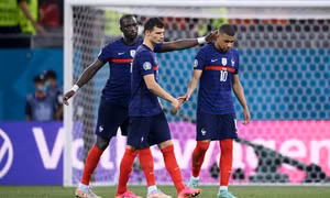 Deschamps để ngỏ khả năng chia tay ĐT Pháp, Zidane sáng cửa thay thế