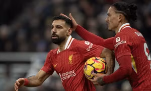 Mohamed Salah đẩy Darwin Nunez rời Liverpool?