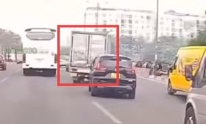 Xử lý tài xế xe tải lạng lách ở TPHCM qua phản ánh trên mạng xã hội