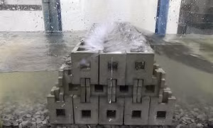 Nhà khoa học Việt làm đê rỗng ngăn sạt lở bờ sông, biển