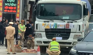 Xe bồn va chạm xe đạp, người phụ nữ trung niên tử vong