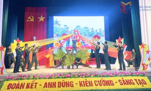 Trung đoàn 43, Sư đoàn 395 tổ chức chương trình “50 năm vang mãi bản hùng ca toàn thắng”