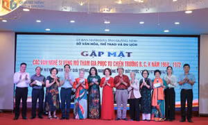 Gặp mặt văn nghệ sĩ Vùng mỏ tham gia phục vụ chiến trường miền Nam