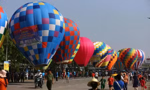 Hàng ngàn người tham dự Festival khinh khí cầu lớn nhất Việt Nam