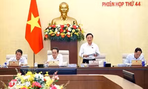 Ủy ban Thường vụ Quốc hội cho ý kiến về cải cách tiền lương, điều chỉnh lương hưu