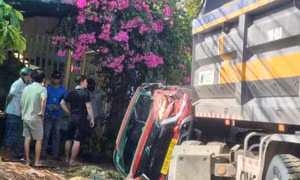 Xe đầu kéo mất lái tông ô tô và xe máy, một người tử vong