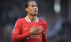 Van Dijk mang tin vui cho CĐV Liverpool