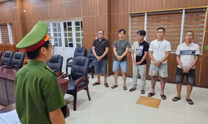 Bắt giữ 5 đối tượng điều hành đường dây đánh bạc hơn 100 tỷ đồng