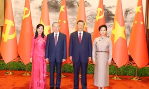 Cùng chung chí hướng, chung tay tiến lên phía trước - Kế thừa quá khứ, viết tiếp trang mới tương lai