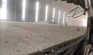Tạm giữ hình sự hai người liên quan vụ sập nhà xưởng ở Bình Dương