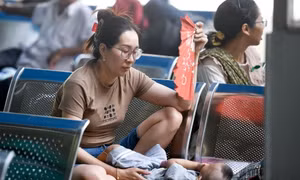 Thời điểm dễ mắc bệnh truyền nhiễm trong năm