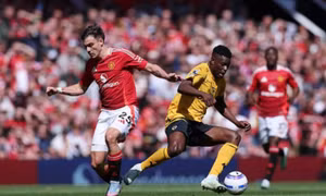 Man Utd thua trận thứ 15 ở Ngoại hạng Anh